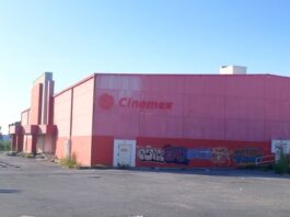 Hallan cadáver de tras de las instalaciones de un cine abandonado