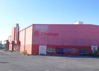 Hallan cadáver de tras de las instalaciones de un cine abandonado