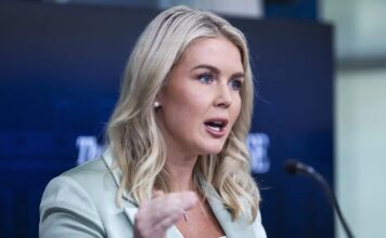 Casa Blanca aceptaría análisis grafológico de supuesta carta de Trump a Epstein