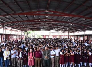 Acerca Gobierno de Carlos Peña Ortiz el arte escénico a estudiantes