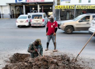 Refuerza COMAPA acciones de reparación de fugas de agua en distintos puntos de la ciudad
