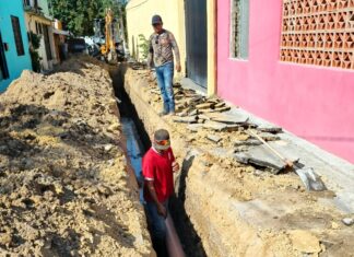 Trabaja COMAPA en la rehabilitación del sistema sanitario en la colonia Rodríguez