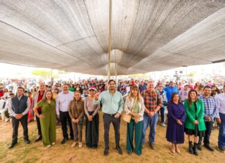 *Llevaron Carlos y Alejandra regalos con Posadas Navideñas a colonias de Reynosa*