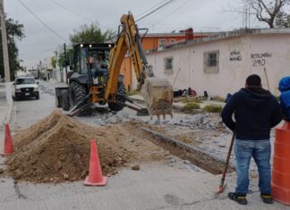 Inició COMAPA rehabilitación de tubería sanitaria en la colonia 5 de Diciembre