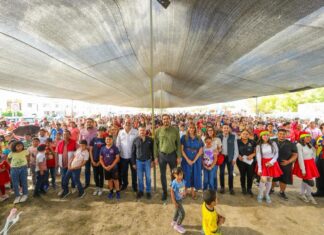 Entregó Carlos Peña Ortiz regalos navideños con la Senadora Maki Ortiz en Terranova