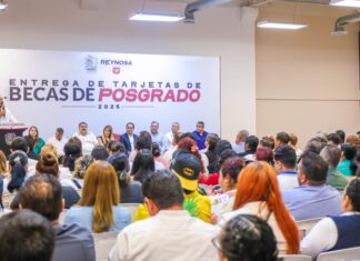 *Apoya Gobierno de Carlos Peña Ortiz generaciones de profesionistas más preparados*