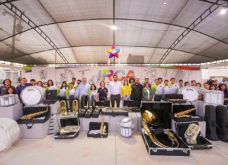*Entregó Carlos Peña Ortiz instrumentos musicales a alumnos del IRCA*