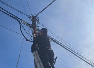 Detectan y aseguran cámaras ilegales en postes de telefonía en Río Bravo