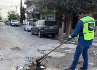 *Atendió COMAPA limpieza de pozos de visita en Fuentes Sección Lomas*