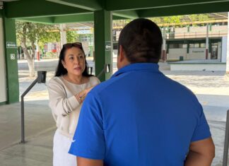 La directora se mantiene atenta a la evolución del estado de salud del estudiante.