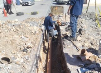 *Reparó COMAPA descarga sanitaria en la colonia Voluntad y Trabajo*