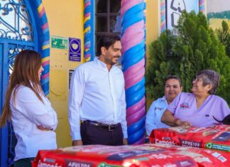 *Entregó Carlos Peña Ortiz más de 2 Toneladas de alimento para mascotas*