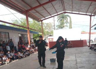 *Acerca Guardia Estatal a “Max”, perro especializado, a comunidad escolar*