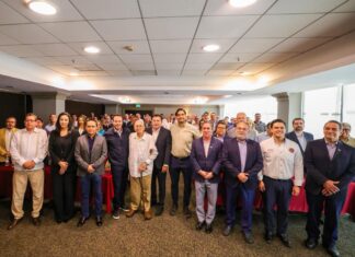 *Reconoce CANADEVI apoyo de Carlos Peña Ortiz al desarrollo de vivienda*