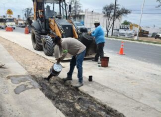 *Rehabilita COMAPA vialidad tras obra sanitaria en la colonia Prolongación Longoria*