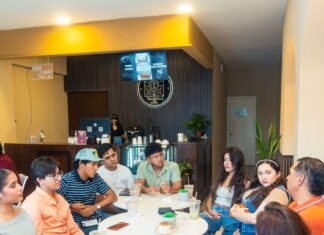 ROBERTO LEE ESCUCHA A JÓVENES MATAMORENSES Y LOS INVITA A CONSTRUIR EL FUTURO DE SU CIUDAD