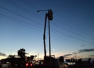 *Rehabilita Gobierno de Carlos Peña Ortiz alumbrado público en jornadas nocturnas*