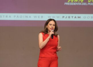 *Imparte Magistrada Tania Contreras López conferencia ante estudiantes del ICEST*