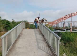 *Realiza Gobierno de Reynosa mantenimiento de puente peatonal en Voluntad y Trabajo*