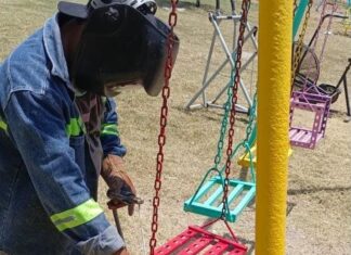 *Realiza Gobierno Municipal labores de mantenimiento en plazas públicas*