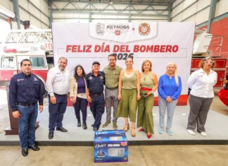 *Felicitó Carlos Peña Ortiz a los Bomberos de Reynosa*