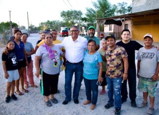 *Atiende El Arqui López Arias a vecinos de la Rosalinda Guerrero*